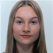 Studentessa al secondo anno di scienze e tecniche psicologiche offre aiuto compiti in materie scientifiche e umanistiche