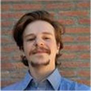 Profesor de Español imparte clases a alumnos extranjeros. Buen dominio del Inglés