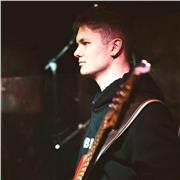 Bassista pop/rock impartisce lezioni private di strumento, per principianti e livello intermedio, a TRENTO