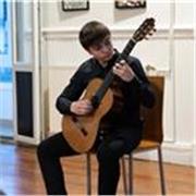 Guitarrista con grado profesional da clases de guitarra en Bilbao para todos los niveles