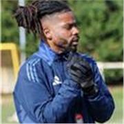 Toute personne desirant faire de l’activité et bouger son corp.Expert en remise en forme ,foot et diver sport