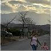 Soy una persona creativa, paciente y responsable. Disfruto trabajar con niños y acompañarlos a aprender a través del juego. 