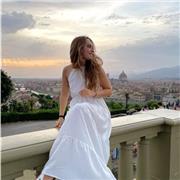 Estudiant d’Economia a la UPF. Imparteixo classe d’Economia, Matemàtiques, Anglès… (de primària fins 2n Batx) Experiència de 4anys