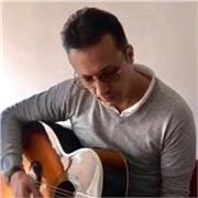 Doy clases de canto y guitarra, he orientado varios niños para la voz kids Colombia y he dado clases a adultos de canto y guitarra