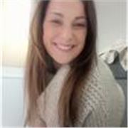 Profesora de gestión en servicios administrativos enfocado a jóvenes que se inician el mundo laboral