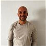 Doy clases particulares de matemáticas de ESO y Bachiller. También soy profesor de Informática