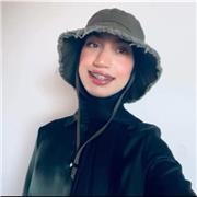 Sono Yasmin, insegnante bilingue di francese e posso aiutarti in tutte le materie!