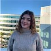 Étudiante en seconde année en école de commerce, je propose mes services pour aider des collégiens/lycéens avec l’apprentissage du français. En plus de l’aide aux devoirs, des cours particuliers avec des exercices spécifiques pour chaque élève peuvent êtr