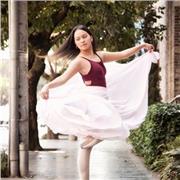 Bailarina de ballet y composición coreográfica con más de 10 años de experiencia ofrece clase para todos los niveles