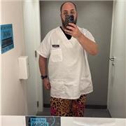 Titulado en TCAE y con cierta experiencia que en encantaría enseñar