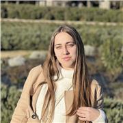Ofrezco clases de matemáticas personalizadas para todos los niveles, desde primaria hasta secundaria. Reserva tu clase hoy mismo