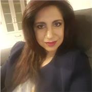 Especializada en ayudar a sus estudiantes a desarrollar habilidades en un idioma extranjero.