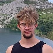 Soy un estudiante de ingeniería de la Energía de segundo curso con conocimiento en matemáticas, física y expresión gráfica