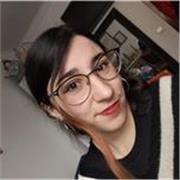 Estudiante universitaria imparte clases particulares de inglés