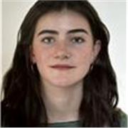 Soy nativa en español e inglés, he completando el Bachillerato Internacional. Ofrezco clases a alumnos de primaria y secundaria.