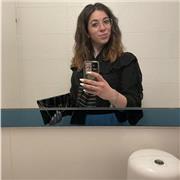 Laureanda in scienze della comunicazione e marketing, offre ripetizioni in ambito umanistico/economico