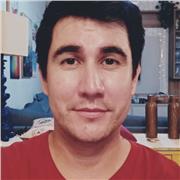 Professor nativo da Inglaterra, com certificação CELTA e Mestrado em Educação