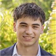 Estudiante acabado de graduar del bachillerato Ingles (A-levels) 