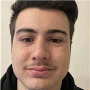 Profesor de economía imparte clases particulares para alumnos de secundaria y bachillerato