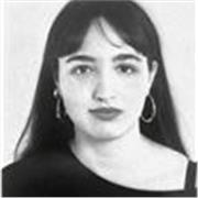 Profesora de inglés comprometida, cercana y creativa. Enfocada en niños.