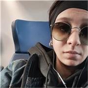 Ho una laurea triennale in scenografia e sto per concludere gli studi per la laurea magistrale. Studio storia dell'arte da anni