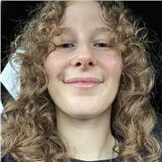 Étudiante à l’ESCP (post prépa) donne cours de maths, physique, anglais et histoire