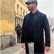 laureando in scienze motorie , diplomato al liceo linguistico , ho un livello avanzato di spagnolo