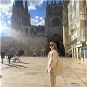 Profesora nativa en chino, y especializada en adultos