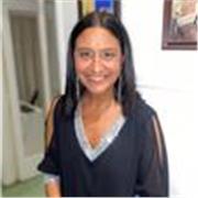 Profesora de español prepara estudiantes en forma remota