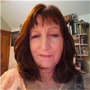 English tutor available for online lessons to suit your schedule