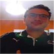 Sono un tutor. Mi occupo di far apprendere la lingua italiana agli stranieri.
