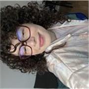 Diplômée d'une licence en lettres modernes, je saurais vous faire aimer le français et la littérature avant même d'avoir commencer