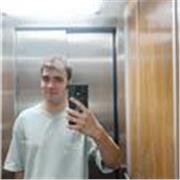 Profesor de primaria, especializado en música, pero con nivel B2 de inglés y francés.