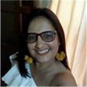 Profesora de lengua castellana imparte clases a todos los niños