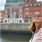 Profesora titulada con más de 25 años de experiencia.