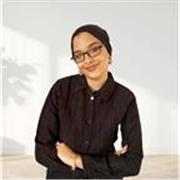 Experienced marketing student offering personalized English tutoring and support