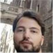 Ich biete Englischunterricht an, der auf alle Altersgruppen und Niveaus zugeschnitten ist