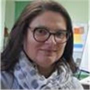 Enseignante depuis 29 ans, en collège puis en école élémentaire, je propose des réponses adaptées aux besoins individuels. Je suis