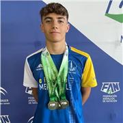 Profesor aplicado para facilitar tus notas académicas y tu rendimiento.