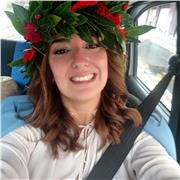 Laureata in Scienze della Comunicazione, impartisco lezioni in tutte le materie umanistiche: filosofia, lettere,storia, storia dell'arte, sociologia e psicologia