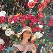 Passionate francophile experienced in helping all interested learners. 