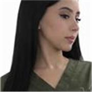 Étudiante en chirurgie dentaire sérieuse et organisée prête à enseigner une méthode de travail efficace et rigoureuse