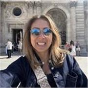 Soy una facilitadora de aprendizaje de español que convierte cada clase online en un espacio abierto, dinámico y creativo, apoyánd