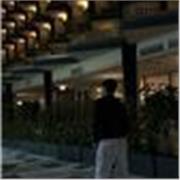 podría enseñar o ayudar  mates a niños/as de primaria y a parte también puedo enseñar y jugar fútbol como otra opción 