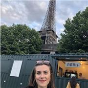 Laureata in Psicologia, diplomata con maturità classica con eccellenti capacità comunicative ed esperienze pluriannuali in ripetizioni offre lezioni di latino, greco, italiano, inglese, storia