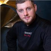 Professeur de cuisine/patisserie passionné désireux de transmettre son savoir faire aux curieux/gourmands !