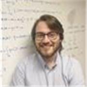 Se ofrecen clases de Matemática y Física