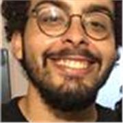 Sou didático, simples e organizado. Procuro ensinar pessoas que estejam dispostas a aprender