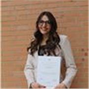 Laureata in Filologia moderna, impartisce lezioni online di italiano, latino, storia e geografia a studenti delle scuole secondarie di primo e di secondo grado