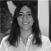 Professeure pluridisciplinaire pour enfants et adultes. Diplôme d'Economie.